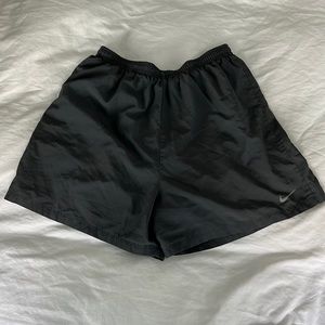 MENS GRAY NIKE RUNNING SHORTS [S]